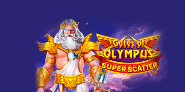 Banner promocional do jogo de slot Gates of Olympus Super Scatter. A ilustração destaca a figura imponente do deus grego Zeus, com olhos azuis brilhantes, cabelos brancos e armadura dourada, posicionado ao lado do logotipo do jogo. O cenário de fundo apresenta um céu roxo escuro envolto em nuvens e raios. Imagem focada na matéria de análise técnica e review para cassino online.