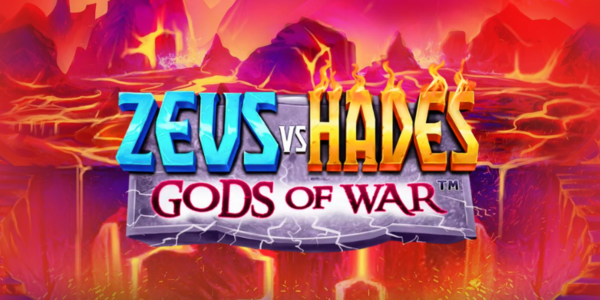 Banner promocional do jogo de slot Zeus vs Hades: Gods of War. A ilustração destaca o logotipo imponente do jogo, contrastando a palavra "ZEUS" em letras azuis glaciais com "HADES" em letras douradas e em chamas. O subtítulo "GODS OF WAR" aparece em vermelho escuro sobre uma placa de pedra rachada por relâmpagos. O cenário de fundo exibe a paisagem infernal do submundo, dominada por montanhas vulcânicas, rios de lava ardente e tons intensos de vermelho e laranja. Arte focada na matéria de análise técnica e review para cassino online.